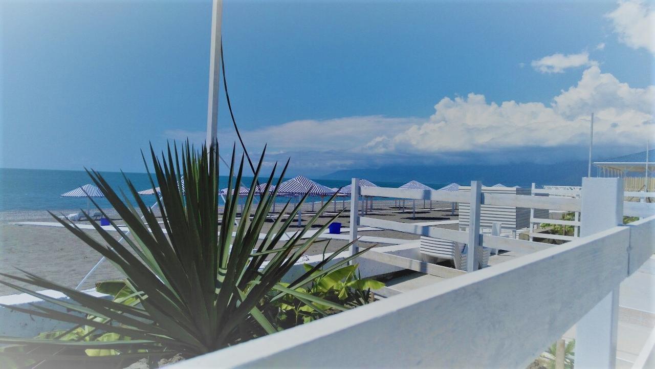 Hotel Paradise Beach Alakhadzi Ngoại thất bức ảnh
