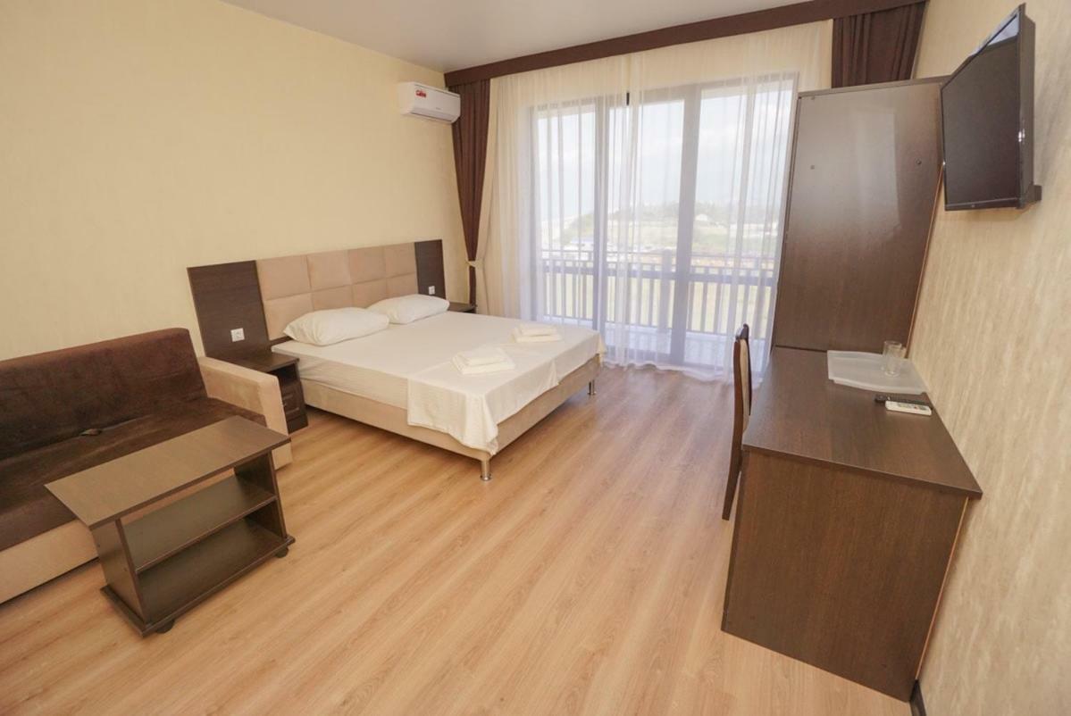 Hotel Paradise Beach Alakhadzi Ngoại thất bức ảnh