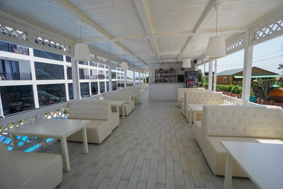 Hotel Paradise Beach Alakhadzi Ngoại thất bức ảnh